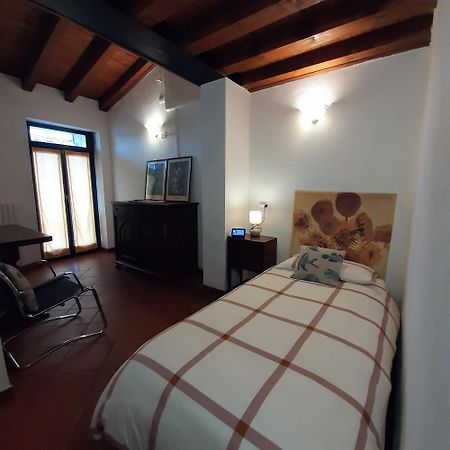 Loft Trabucco - In The Heart Of Salo City Center, Lake View, 4 Rooms ภายนอก รูปภาพ