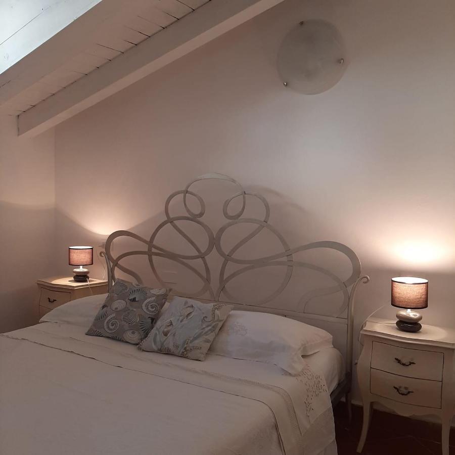 Loft Trabucco - In The Heart Of Salo City Center, Lake View, 4 Rooms ภายนอก รูปภาพ